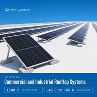 Panneau solaire bifacial double vitrage JA Solar JAM72D40 LB 590-615W de type N, DeepBlue 4.0 Pro, module à 23,2 % d'efficacité pour ferme solaire