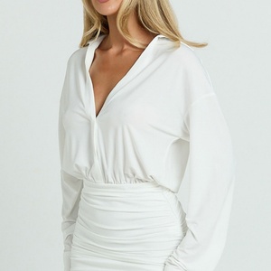 Mini vestido informal personalizable para mujer, tejido fruncido con escote en V profundo, telas transpirables ligeras, patrón sólido, lavable, Natural - Product Image 3