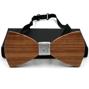 Neues Design hölzerner Bogen handgefertigte Bindungen Krawatte 3D hölzerner Bogen Binde für Herrenanzug Hochzeitszubehör Geschenk