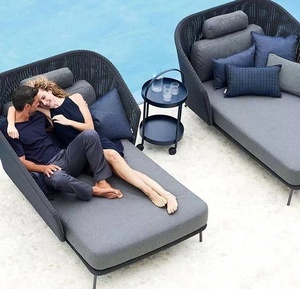 Divano da Esterno per Spiaggia e Tempo Libero, Protezione Solare, Impermeabile, Sedia in Vimini, Mobili da Giardino in Vimini Intrecciato e Legno Massello di Teak per Villa - Product Image 1