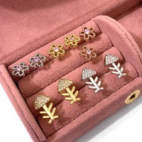 Anting-anting tusuk bunga lucu berhiaskan zirkonia kubik pink pave, grosir perhiasan musim panas 2026