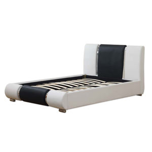 לבן פו עור מיטת מעוטר עם מבריק כרום רצועות - Product Image 2