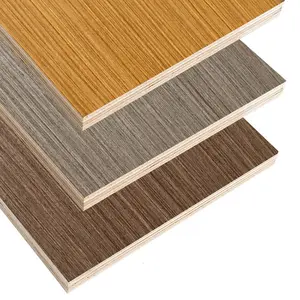 Panneaux stratifiés de contreplaqué de placage de chêne 15mm Contreplaqué de bouleau Prix de contreplaqué de Mdf Cadre de construction Peuplier 4x8 18mm