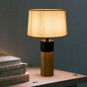 Lámpara de Mesa de Tela de Estilo Nórdico Minimalista para Dormitorio, Lámpara de Mesa Lateral Decorativa Creativa de Resina Retro, Entrada de 36V para Oficinas - Product Image 2