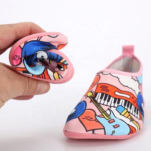 Chaussures d'eau à séchage rapide pour enfants, sandales de pataugeoire, pieds nus, pour la plage, pour garçons et filles, tendance 2020 - Product Image 4