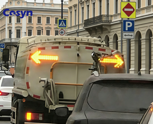Panneau de signalisation directionnel routier monté sur camion, conforme aux normes australiennes, avec flèches lumineuses LED pliables et clignotantes - Product Image 6