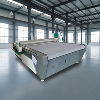 Máquina de corte digital CNC para cortinas térmicas opacas con ojales, modelo 2026 CE, para la fabricación de mesas de corte y plóteres.