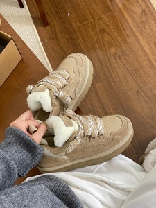 Bottes de neige en cuir véritable avec doublure en fourrure de laine chaude pour les amoureux de l'hiver, antidérapantes, à lacets, en peau de mouton, de haute qualité - Product Image 4