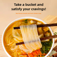 Calentamiento instantáneo de alta calidad, fideos de arroz listos para comer con champiñones y sopa de pollo, comida de conveniencia para platos de cena