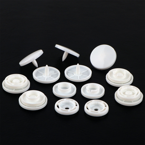 Ventas de fábrica Cuatro piezas T5 T8 <span class=keywords><strong>T16</strong></span> Sujetador de botón a presión de plástico Logotipo personalizado Tamaños grandes Presione el botón a presión de plástico - Product Image 1