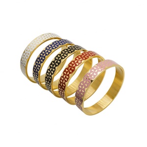 Bracelet en acier inoxydable émaillé personnalisé de haute qualité en gros 2024 - Product Image 1