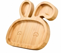 Plateau en bois en forme de lapin de Pâques avec compartiments pour collations, fruits, légumes et sauces pour les fêtes d'enfants