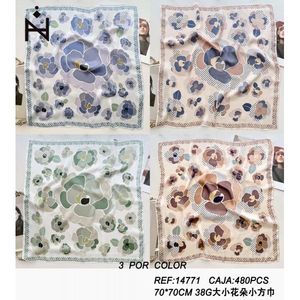 Fazzoletto Quadrato Floreale Mini 70x70cm 38g Accessorio Moda Donna - Product Image 1
