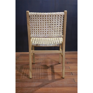 Experimente la Elegancia Moderna con la Silla de Comedor Sabang de Ratán, Fabricada con Ratán Bien Pulido y Madera de Teca Resistente, 50x60x88 cm - Product Image 3