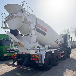 Fabrikpreis BENBEI 8x4 Modell 14-Rad 12M3 Betonmischer-LKW mit Pumpe Hocheffizienter Motor mit Lager - Product Image 4
