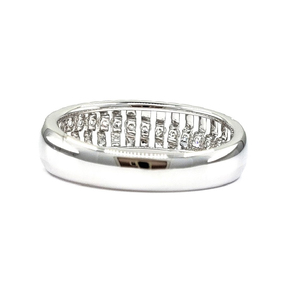 Bijoux sur mesure, Design romantique, bague fine ronde en or blanc massif 14k pour fiançailles - Product Image 3