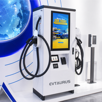 Station de recharge rapide pour véhicules électriques DC 60 kW 120 kW 180 kW OCPP 1.6 CCS1 CCS2 GBT CHAdeMO Chargeur commercial pour véhicules électriques avec écran publicitaire LED