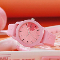 Montres numériques à quartz sportives en silicone 2025, cadeaux pour filles, étudiants, enfants, design simple et tendance, logo personnalisé