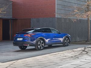 Venta al por mayor 2023 Citroen <span class=keywords><strong>C5</strong></span> X Hatchback 1,6 T 175hp 8AT 5 asientos coche de gasolina Citroen <span class=keywords><strong>C5</strong></span> X coche nuevo para la venta - Product Image 5