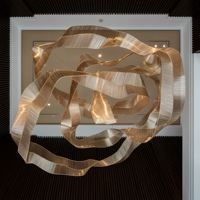 Lustre LED de luxe sur mesure en acier inoxydable chromé et transparent, suspension artistique à hauteur réglable pour l'éclairage des halls d'hôtel