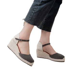 Sandales compensées à plateforme pour femmes, bout fermé, bride à la cheville, talon compensé, dessus en daim de vache, semelle extérieure en caoutchouc, fermeture à boucle, été - Product Image 5
