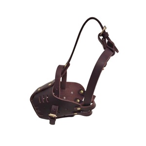 Muselière en cuir pour <span class=keywords><strong>chien</strong></span>, respirante, réglable, anti-morsure et anti-aboiement, pour chiens <span class=keywords><strong>de</strong></span> taille moyenne/grande, en stock aux États-Unis - Product Image 3