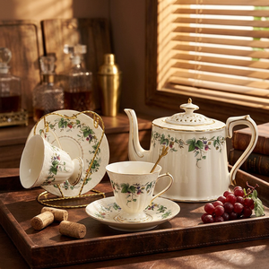 Services à café et à thé en céramique créatifs et abordables – Tasses et assiettes uniques pour le thé de l'après-midi, tasses à café et soucoupes - Product Image 1