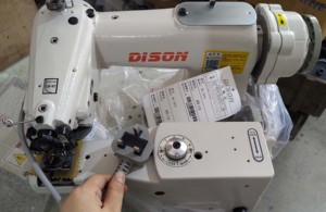 Máquina de coser de punto ciego industrial para dobladillo y manguito, DS-101D de accionamiento directo, de alta velocidad - Product Image 4