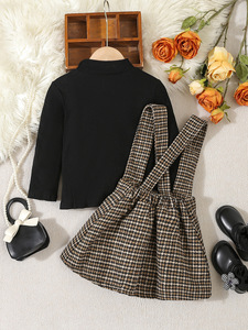 2024 Otoño Invierno ropa para niños <span class=keywords><strong>moda</strong></span> cuello redondo manga larga Color sólido pulóver cuadros tirantes falda niña conjuntos de ropa - Product Image 3