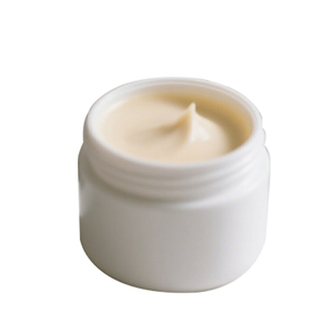 Corps Italie Semi-fini Crème pour les mains de marque privée pour le visage Non Rapide Meilleure crème chinoise de blanchiment de la peau du visage pour les femmes Vente en gros - Product Image 2