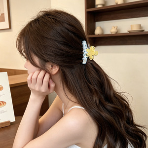 Vente en gros de pinces à <span class=keywords><strong>cheveux</strong></span> en acétate 3D à fleurs, colorées, élégantes, géométriques, 6 cm, aspect haut de gamme, pour femmes, personnalisation possible - Product Image 6