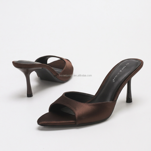 4302A-17 nuovo stile comode da donna sandali <span class=keywords><strong>con</strong></span> <span class=keywords><strong>tacco</strong></span> <span class=keywords><strong>basso</strong></span> 7.5cm pantofole in raso Open Toe per abiti quotidiani/da ufficio primavera - Product Image 2