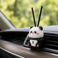 Bouteille de parfum pour voiture en verre en forme de panda mignon de 6,5 ml, diffuseur d'air suspendu, bouteille d'ornement de voiture en forme d'animal