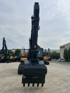 Excavadora de cadenas de clase mundial de 22 toneladas HX220L en oferta. - Product Image 4