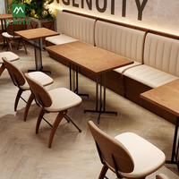 Ensemble de mobilier commercial moderne et minimaliste en gros : Chaise banquette en cuir PU et table carrée en bois pour restaurant, hôtel, café
