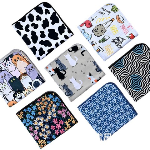 Cute cat Wrap Soft and Multifunctional Self-adhesive Cloth cat Cleaning Cloth Nail Trimmer Anti-scratch and Anti-running Cloth