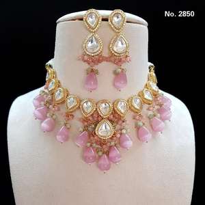 Conjuntos Mala de collar de perlas de compromiso de boda de estilo étnico Bollywood chapado en oro para mujer - Product Image 1