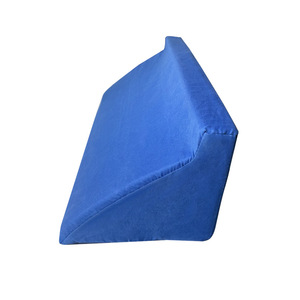 Cojín giratorio en forma de R, 600x350x150mm, almohada triangular ergonómica para soporte de espalda en posición lateral, cuidado médico - Product Image 1