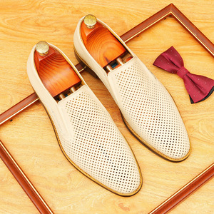 Zapatos derby de cuero hechos a mano de alta gama para hombre, ideales para eventos de negocios, calzado elegante y formal. - Product Image 1