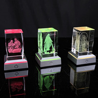 Bloc de cristal vierge gravé au laser 3D, artisanat en verre, statue personnalisée de la croix de Marie, cube de cristal avec base lumineuse LED MH-TF0313