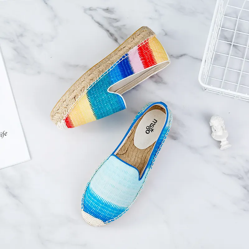 De Mode Goedkope Vrouwen Kleurrijke Stof Canvas Regenboog Effect Leuke Franse Binding Wedge Espadrilles Platte Schoenen