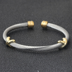Bracelet en câble d'acier inoxydable bicolore de 8 mm en forme de croix pour femme, bijoux cadeau - Product Image 4