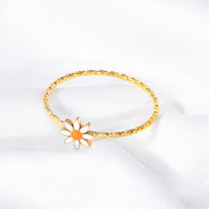 Design originale anello in acciaio al titanio fiore <span class=keywords><strong>margherita</strong></span> nuovo in stile semplice piccolo anello di lavorazione all'ingrosso - Product Image 4