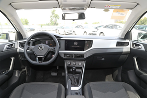 รถยนต์มือสอง Volkswagen <span class=keywords><strong>Polo</strong></span> Plus ปี <span class=keywords><strong>2024</strong></span> เครื่องยนต์ 1.5 ลิตร เกียร์อัตโนมัติ หลังคาพาโนรามิก ประหยัดน้ำมัน 5.9 ลิตร รถแฮทช์แบ็กขนาดกะทัดรัด เหมาะสำหรับใช้งานในเมืองแอฟริกา - Product Image 3