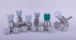 Régulateur à double étage NAI-LOK NR31 à 5 ports avec 2 manomètres, entrée 3500 psi, sortie 250 psi, 1/4" FNPT SS316L, régulateur de gaz haute pureté - Product Image 5