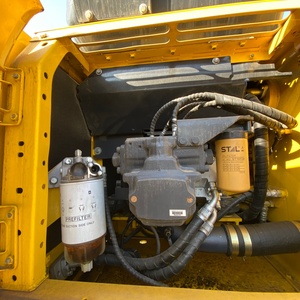 รถขุดไฮดรอลิกแบบตีนตะขาบ Komatsu PC210LC มือสอง สภาพเหมือนใหม่ น้ำหนัก 21 ตัน นำเข้าจากญี่ปุ่น สำหรับงานก่อสร้าง - Product Image 6