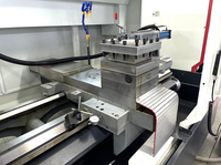 Machine à tourner CNC pour le traitement de l'acier, de l'aluminium et du fonte, adaptée aux composants de transmission et de boîte de vitesses automobiles