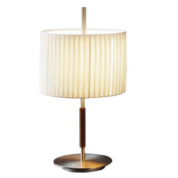 Décoration d'intérieur, style luxueux avec chaîne de tirage, lampe de chevet moderne minimaliste unique pour chambre à coucher, petite lampe de table moderne