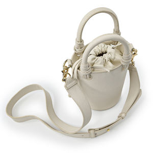 Sac à main en cuir PU végétalien de luxe personnalisé OEM à bas quantité minimale de commande pour les femmes sac à bandoulière minimaliste sac seau de mode pour dames - Product Image 6