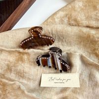 Pince à cheveux en acétate taille moyenne à motif rayé Liwu, incrustée de diamants, pour femme